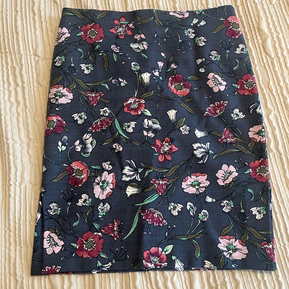 LOFT floral pencil skirt